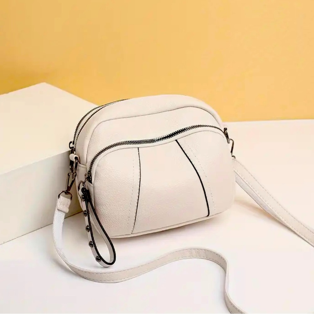 New -Retro Style -Amazing - Faux Leather Crossbody Bag w/ SO Many Pockets -White